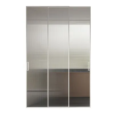 バスルームの中のスライドドア